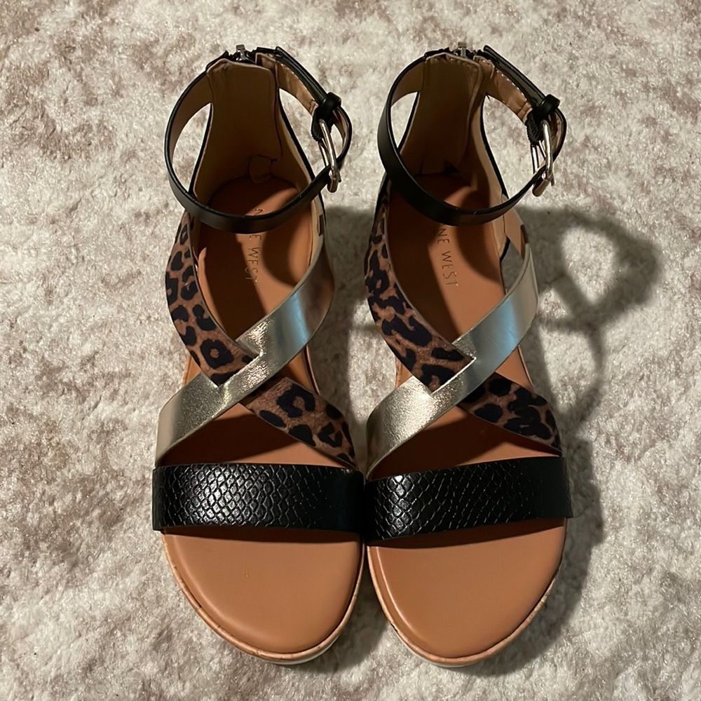 Nine West Strappy Leopard, Gold, and Black Platform Sandal NIB- Sz 6